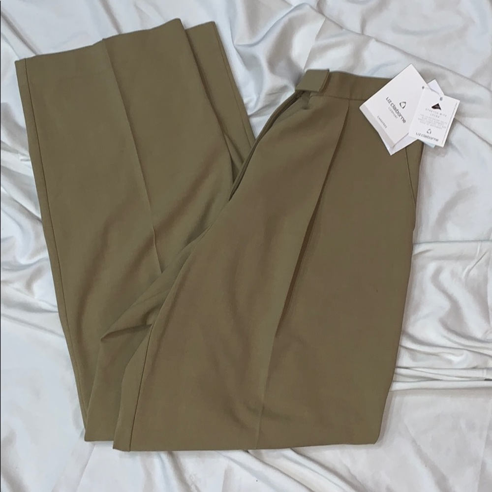 NWT Liz Claiborne Pleated Dress Pants Size 14